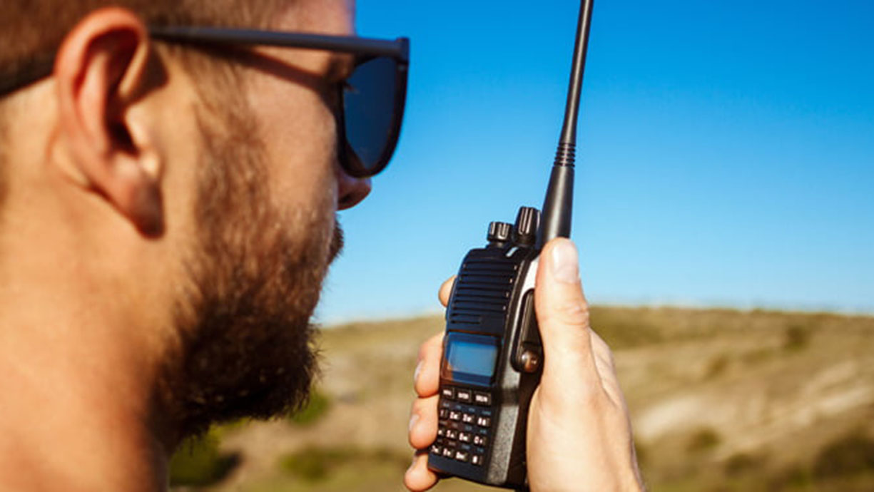 Communiceren zonder grenzen: De Beste Walkie Talkies voor Avonturen Binnen en Buiten